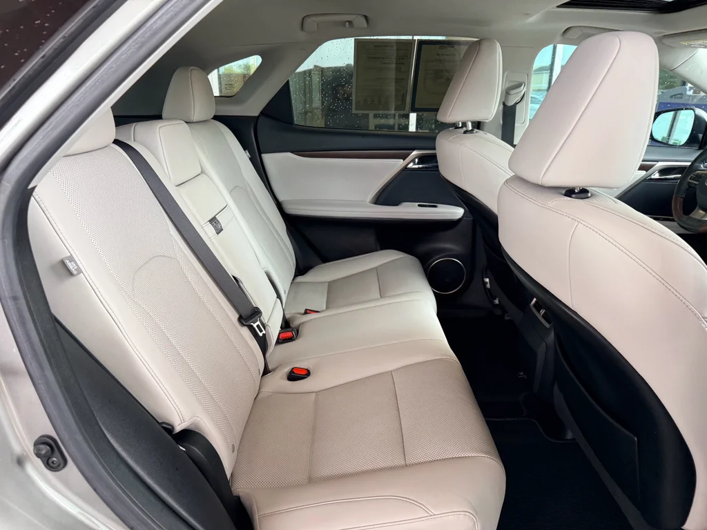 Used 2022 Atomic Silver Lexus  image 27