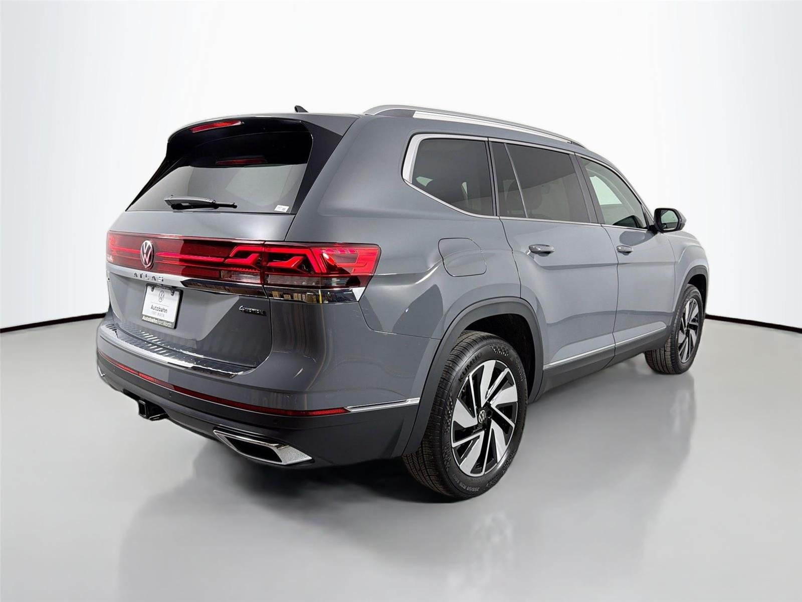 New 2026 Pure Gray Volkswagen 2.0T SEL image 5