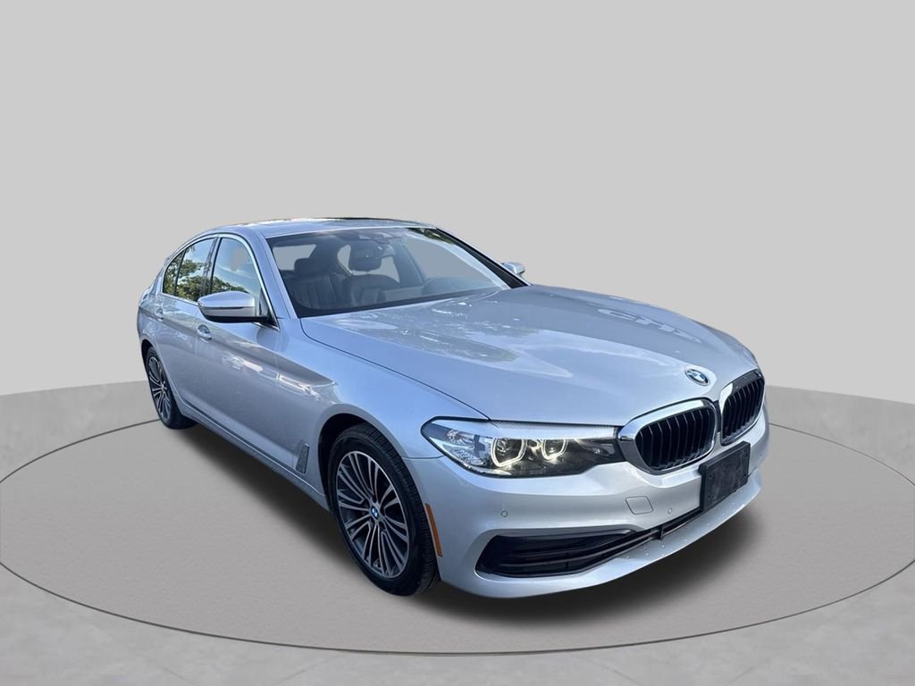 Used 2019 Silver BMW 530i xDrive image 3