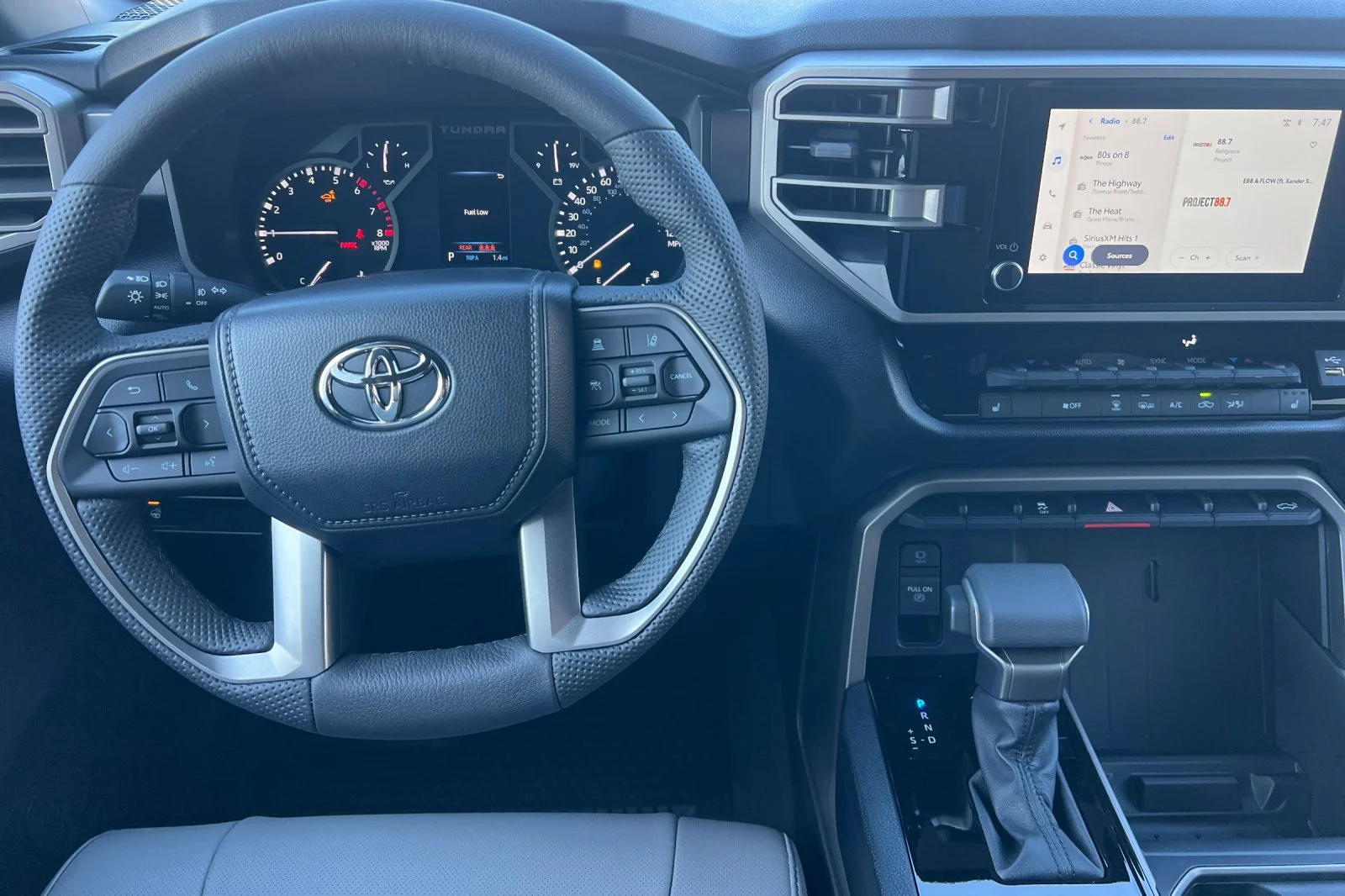 2026 Toyota Tundra SR5 - Photo 10
