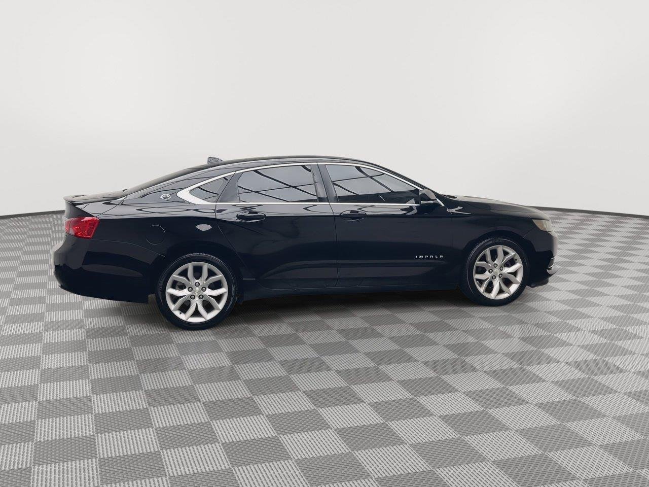 Used 2014 Black Chevrolet LT image 35