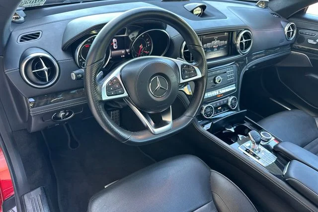 Used 2019  Mercedes-Benz SL 550 image 13