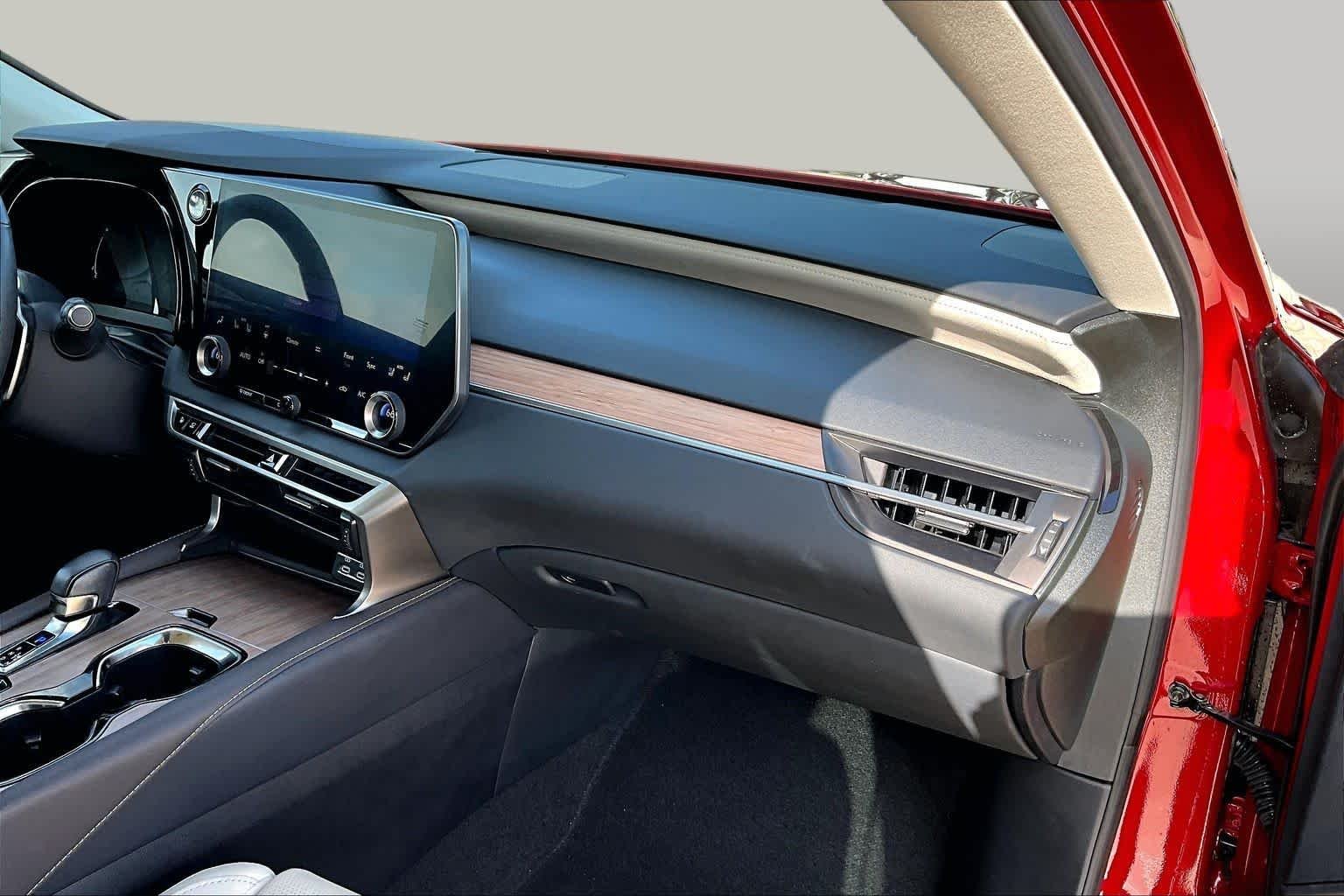 Used 2024 Matador Red Mica Lexus Luxury image 19