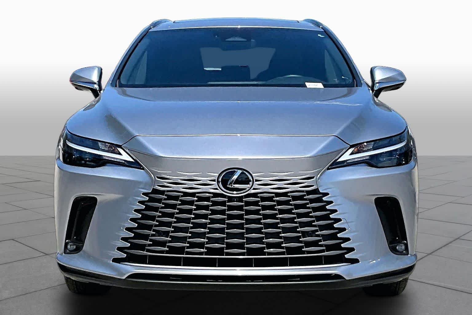 Certified Used 2025 Iridium Lexus Premium image 4