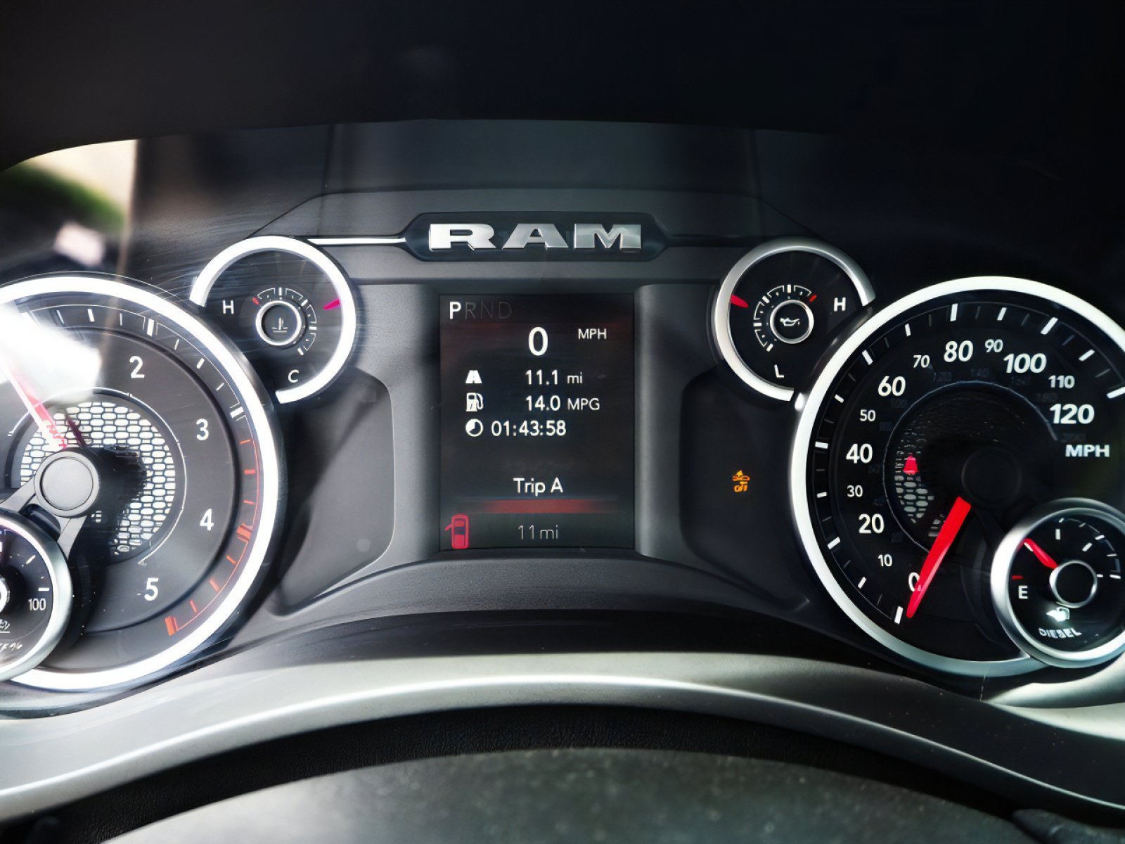 2025 RAM 3500 Chassis Tradesman - Photo 19