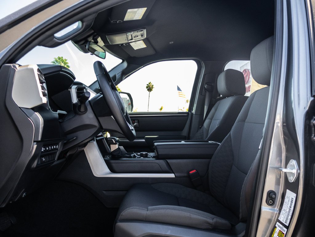 2026 Toyota Tundra SR5 - Photo 10
