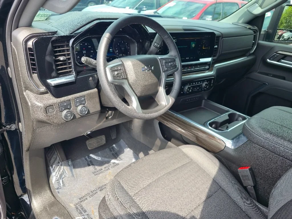 2024 Chevrolet Silverado 3500HD LT - Photo 11