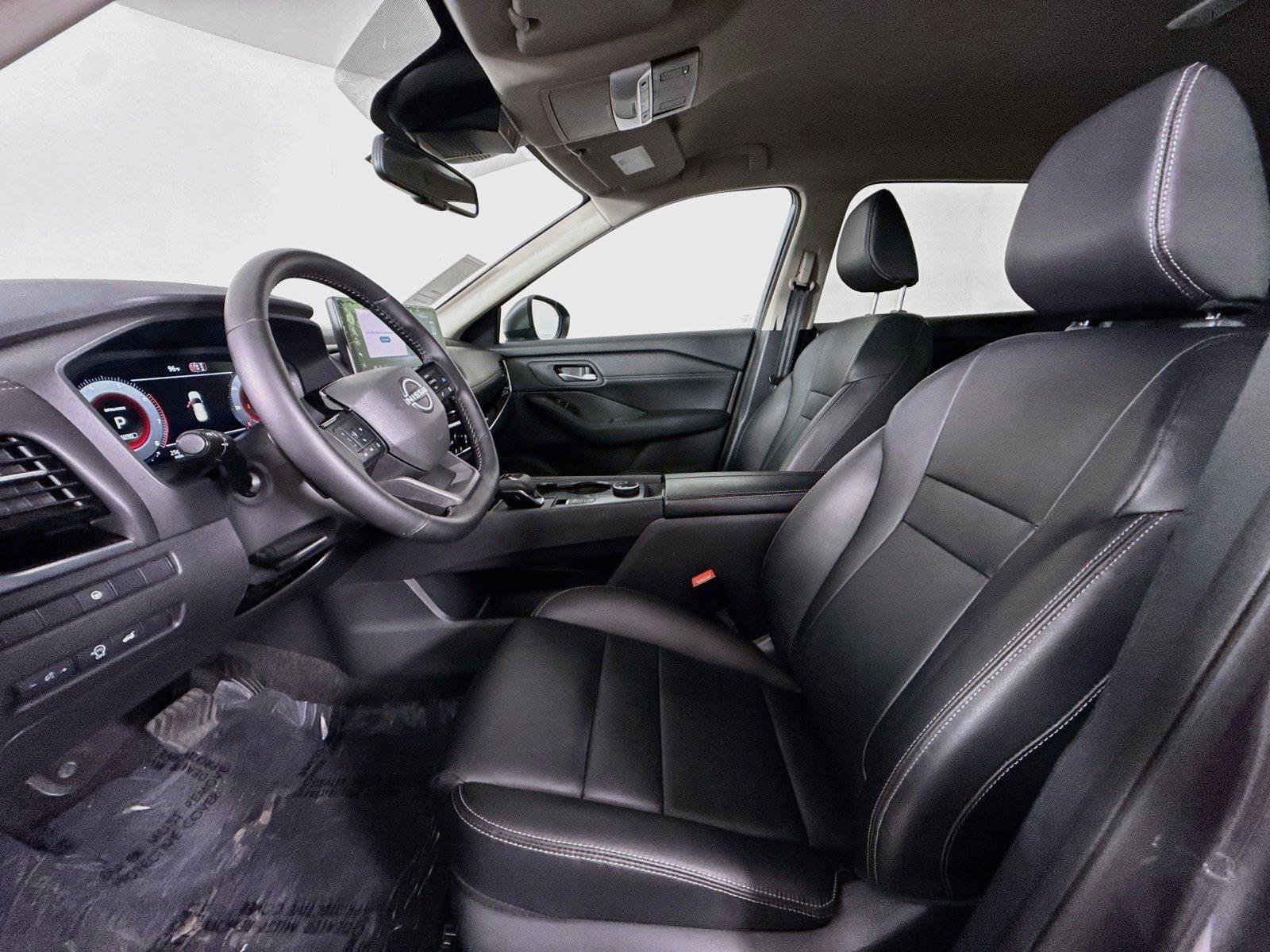 Used 2026 Gun Metallic Nissan SL image 3
