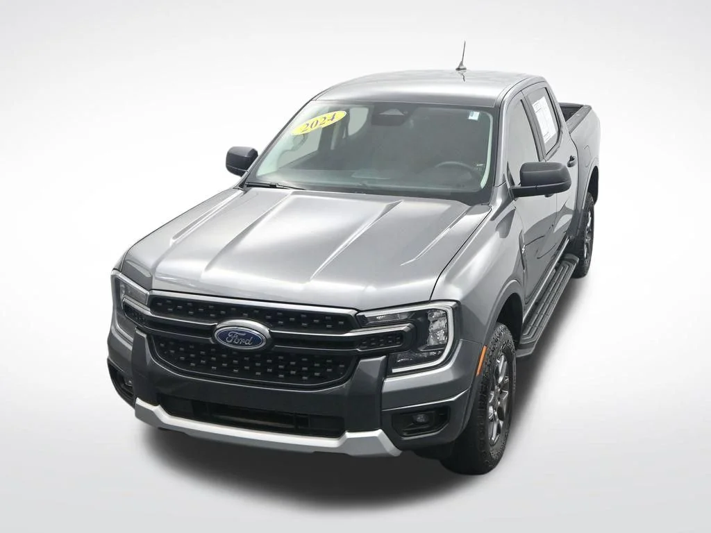 Used 2024 Gray Metallic Ford XLT image 29