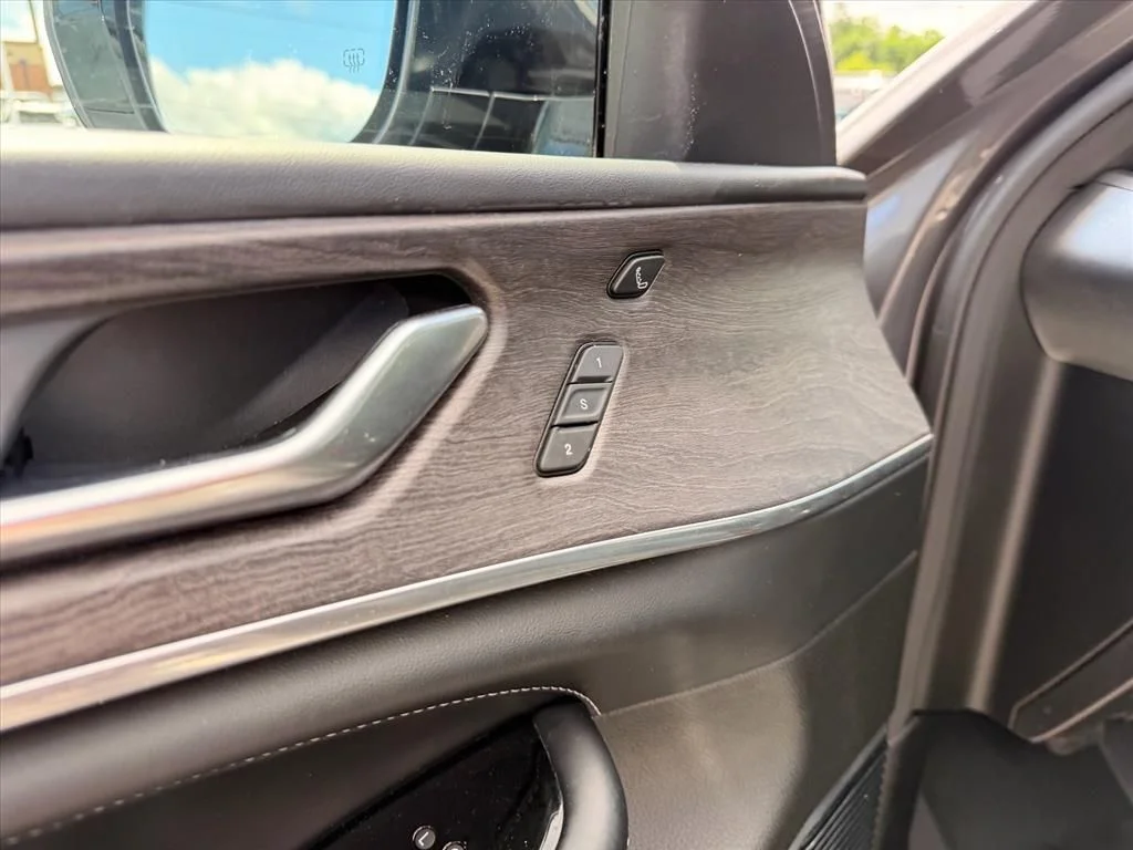 Used 2021 Gray Jeep Overland image 18