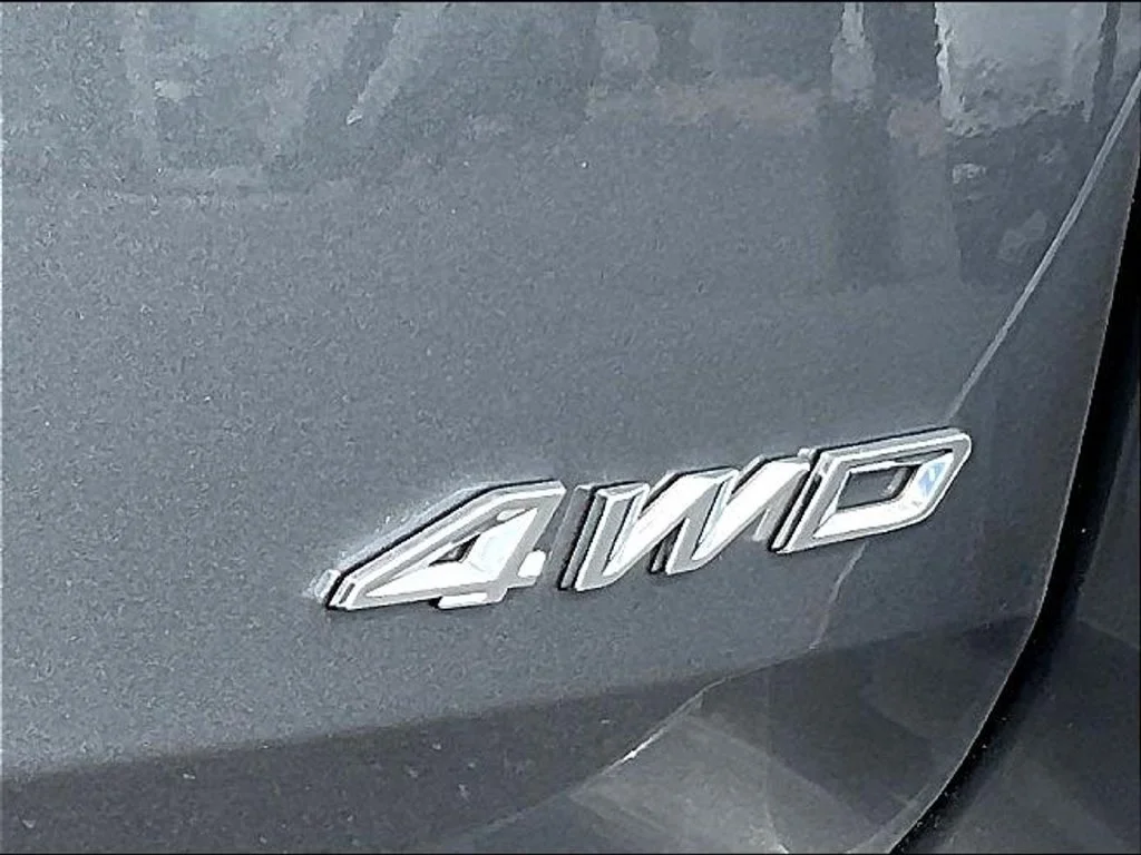 Used 2023 Gray Ford XLT image 29
