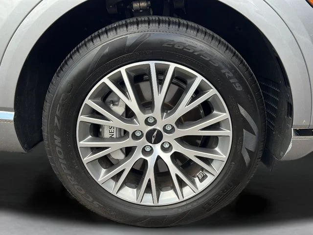 Used 2025 Silver Genesis 2.5T image 26