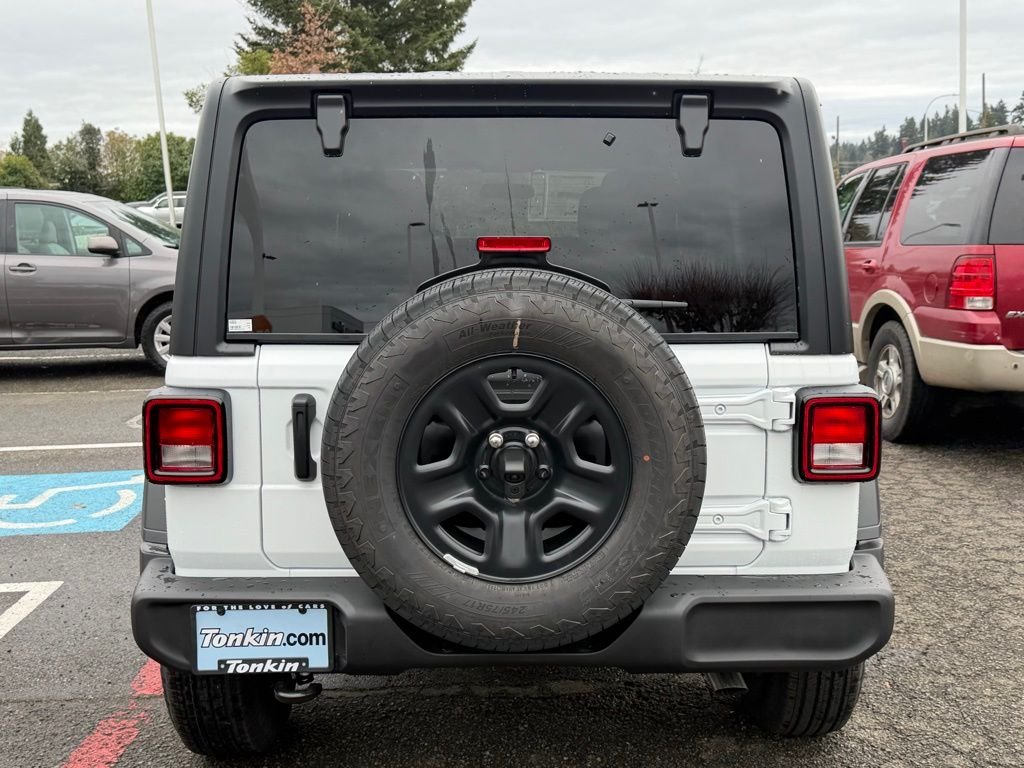 New 2026 Bright White Clear-Coat Exterior Paint Jeep Sport image 7
