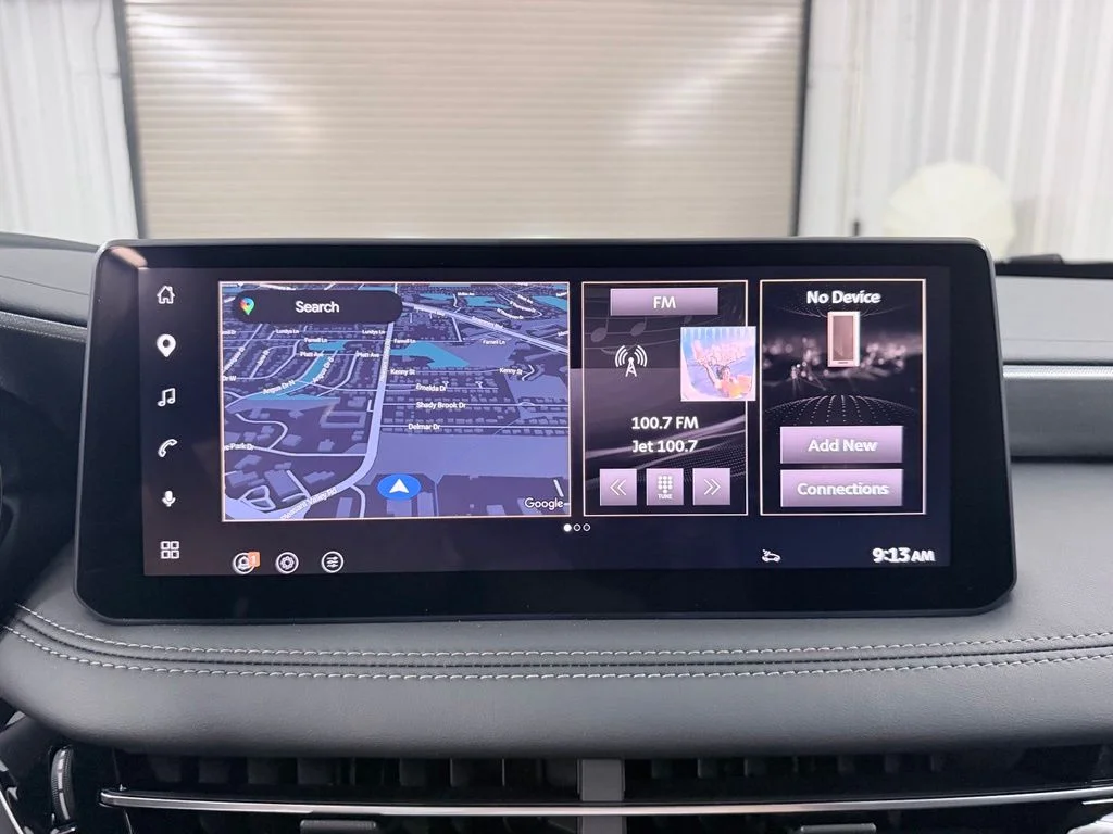 New 2027 2T RAD WHT INFINITI Sport AWD image 15