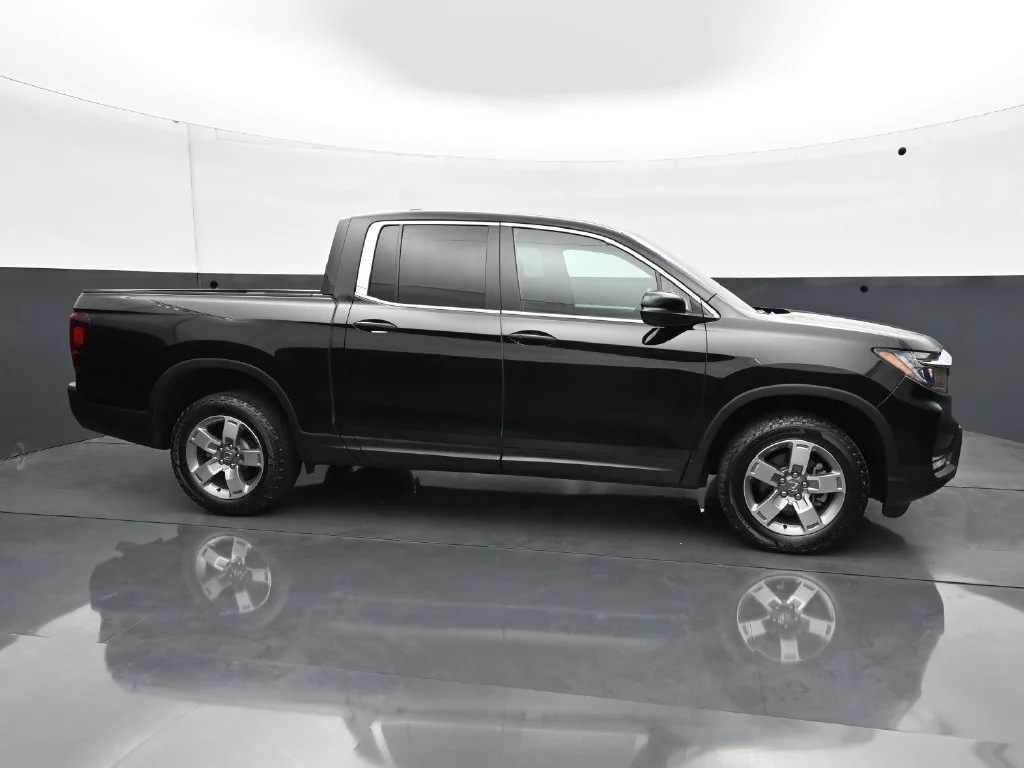 Used 2025 Black Honda RTL AWD image 9