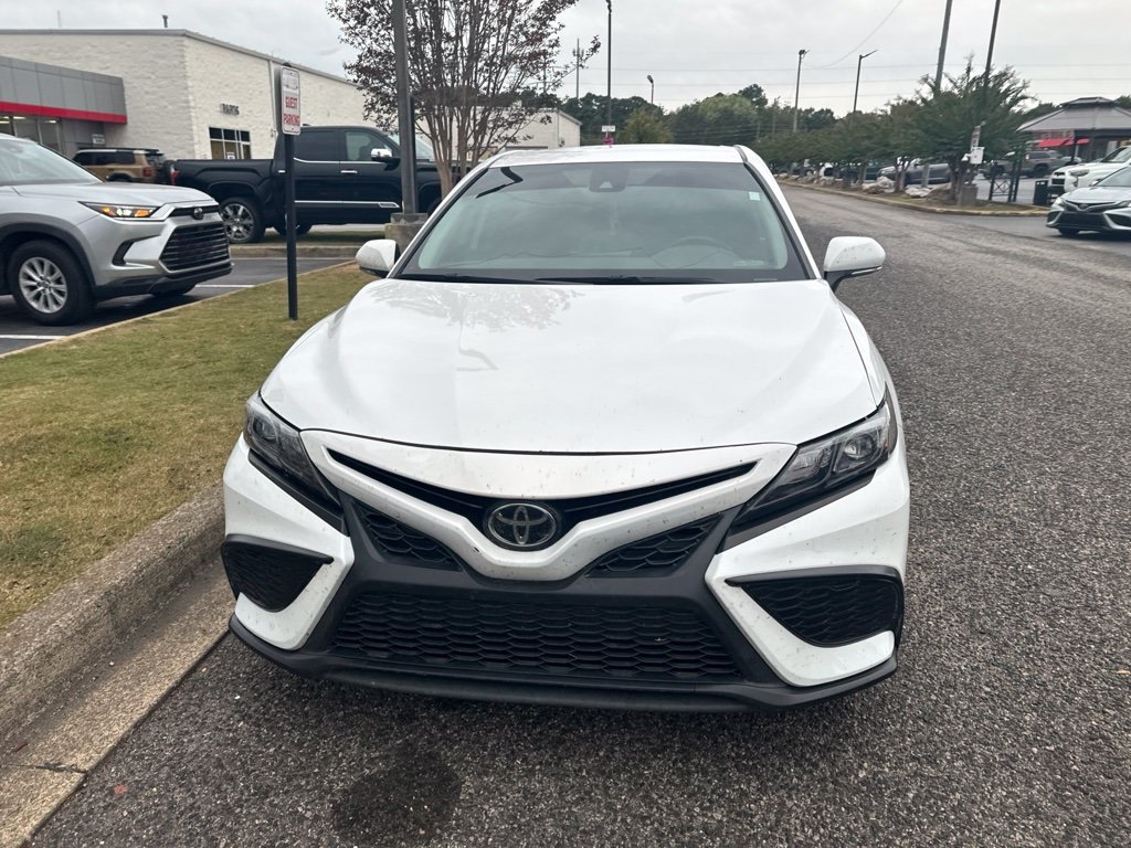 Used 2024  Toyota SE image 6