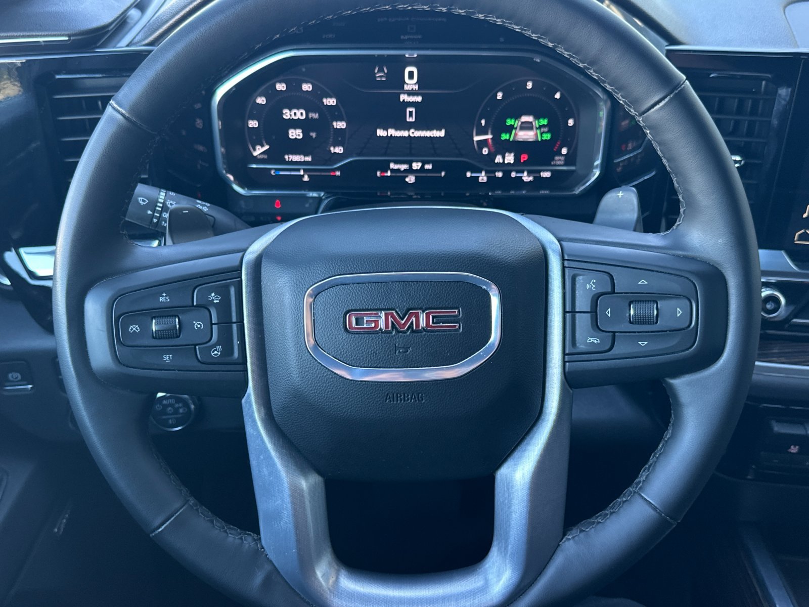 Used 2025 Summit White GMC Elevation image 22