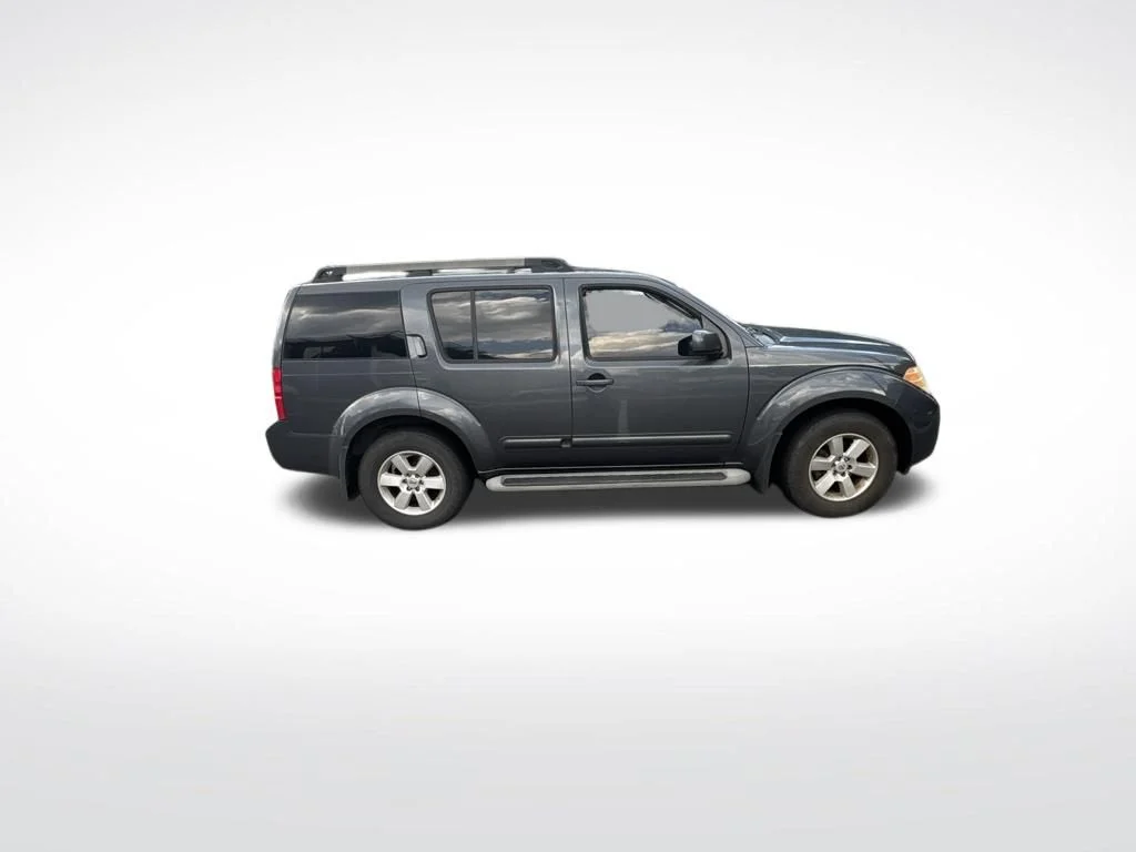 Used 2011 Gray Nissan SV image 3