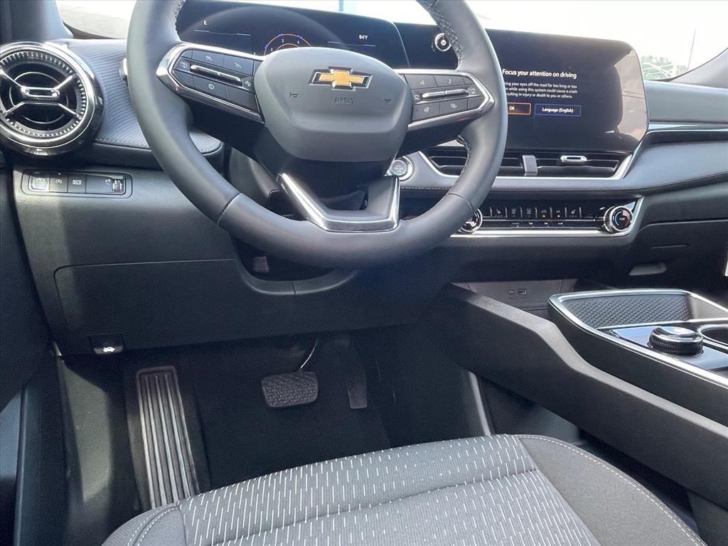 New 2026 Mosaic Black Metallic Chevrolet LT image 9
