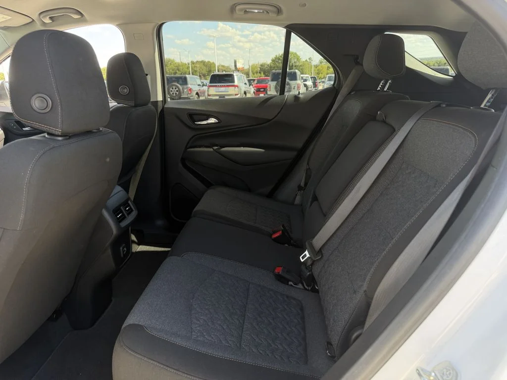 Used 2022 White Chevrolet LT image 25
