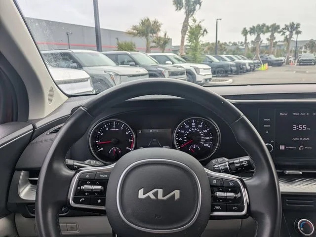 Used 2024 Red Kia LX image 26