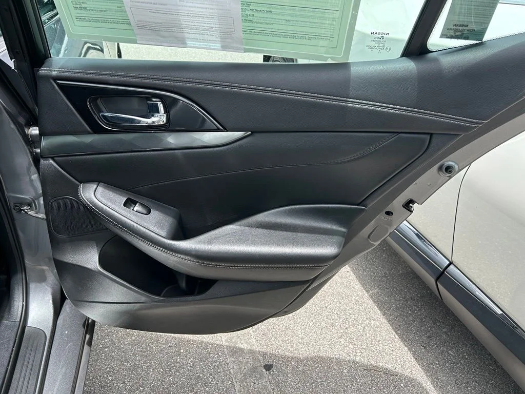 Used 2019 Gun Metallic Nissan 3.5 SV image 45