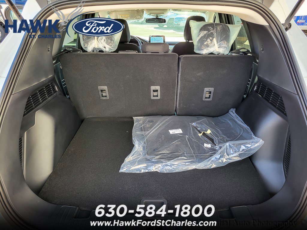 New 2026 Oxford White Ford Active® image 16