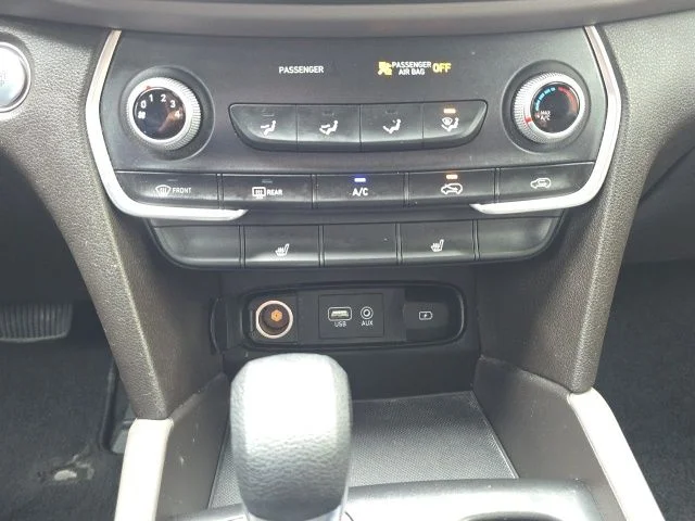 Used 2020 Silver Hyundai SEL image 16