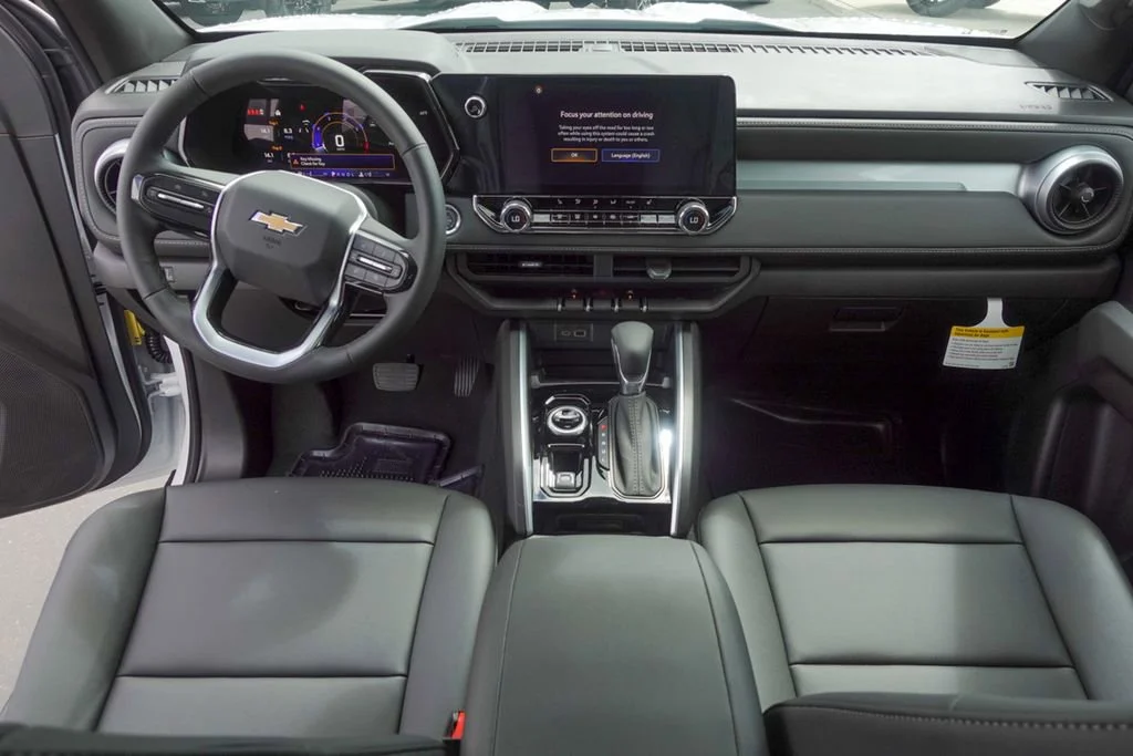 2025 Chevrolet Colorado LT - Photo 24