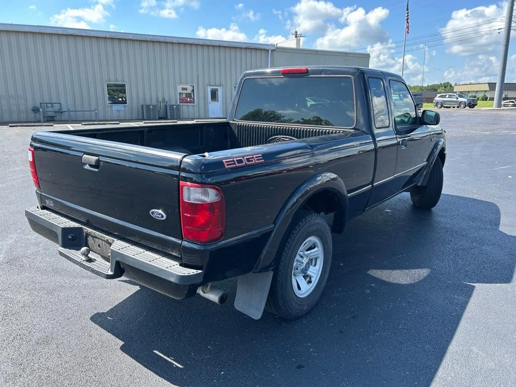 Used 2005 Black Ford  image 9