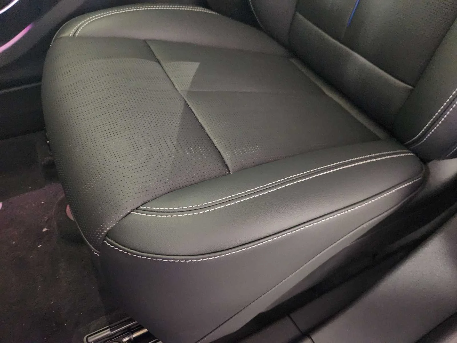 2027 Cadillac LYRIQ Sport - Photo 17