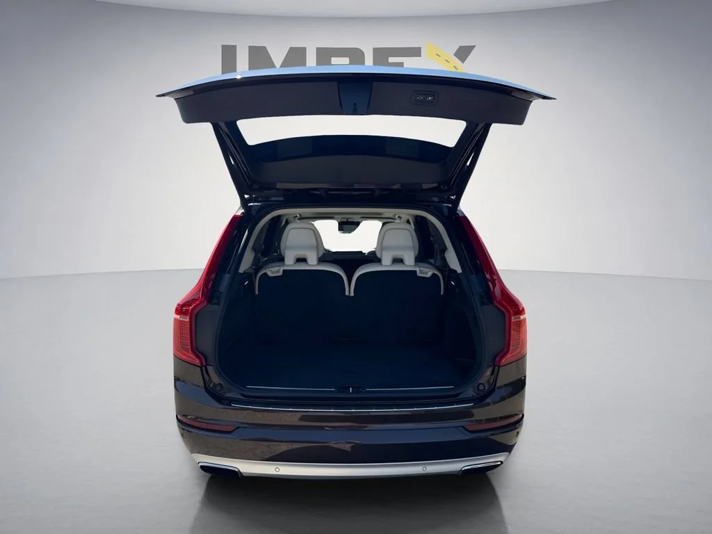 Used 2018  Volvo Momentum image 29