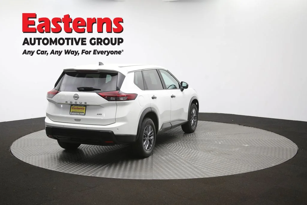 Used 2024 White Nissan S image 42