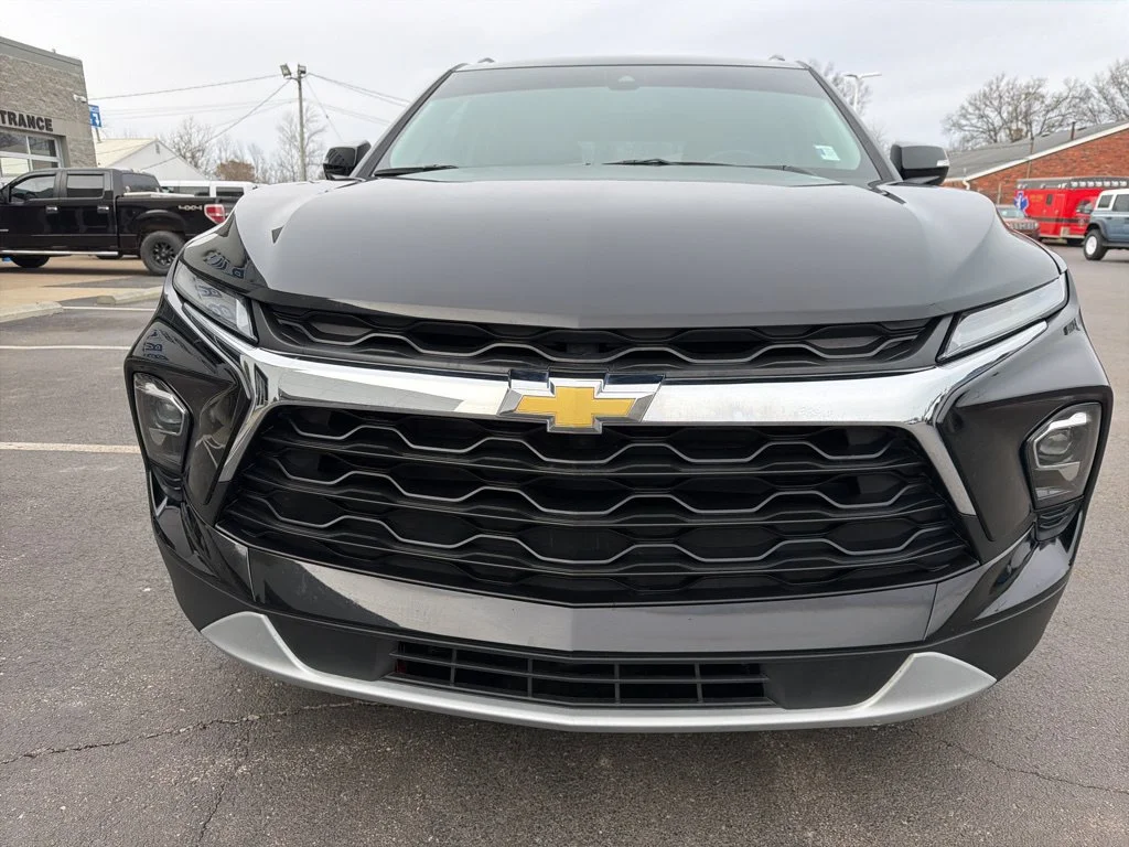Used 2023 Black Chevrolet LT image 8
