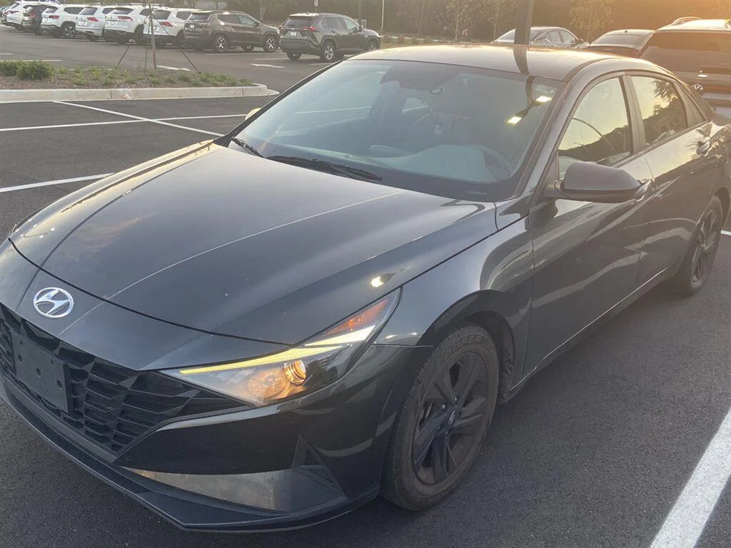 Used 2023 Electric Shadow Hyundai SEL image 1