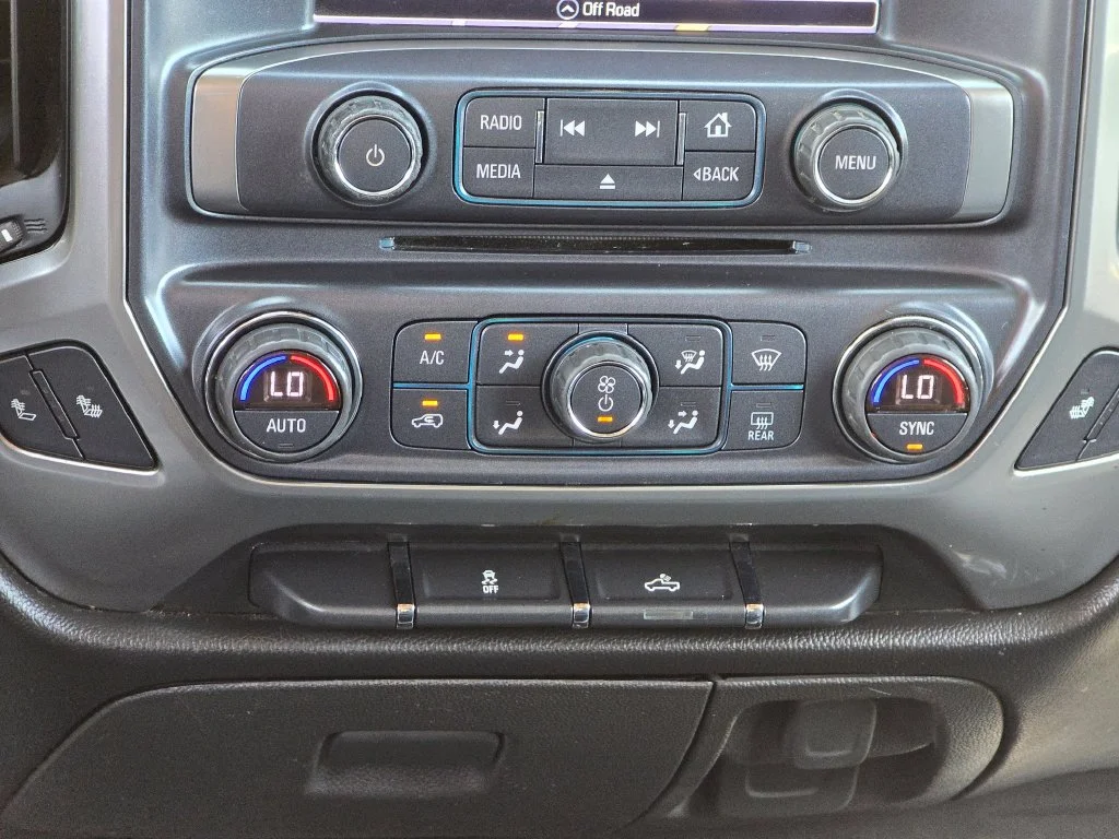 Used 2018 Red Chevrolet LT image 35