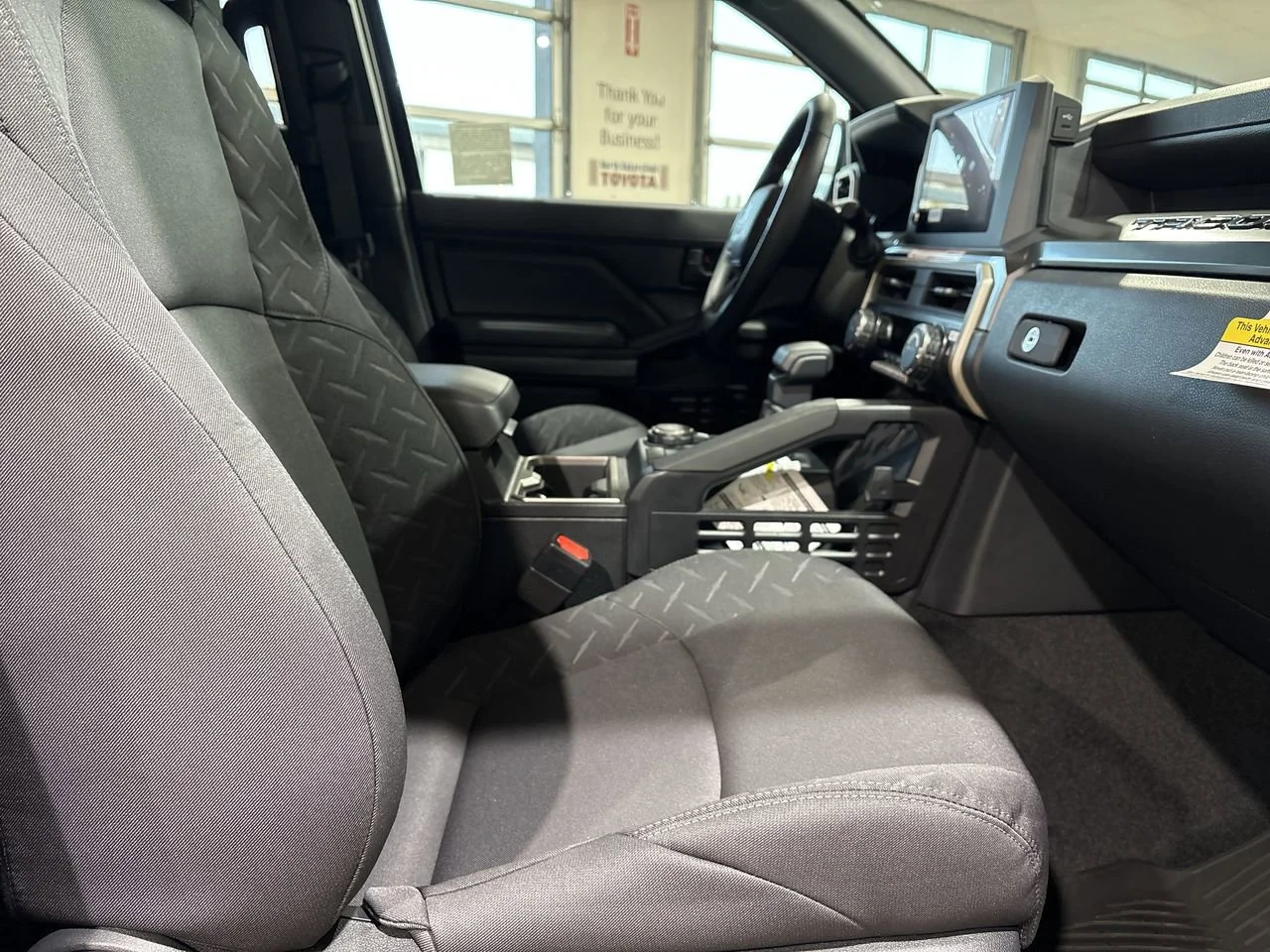 2026 Toyota Tacoma SR5 - Photo 25