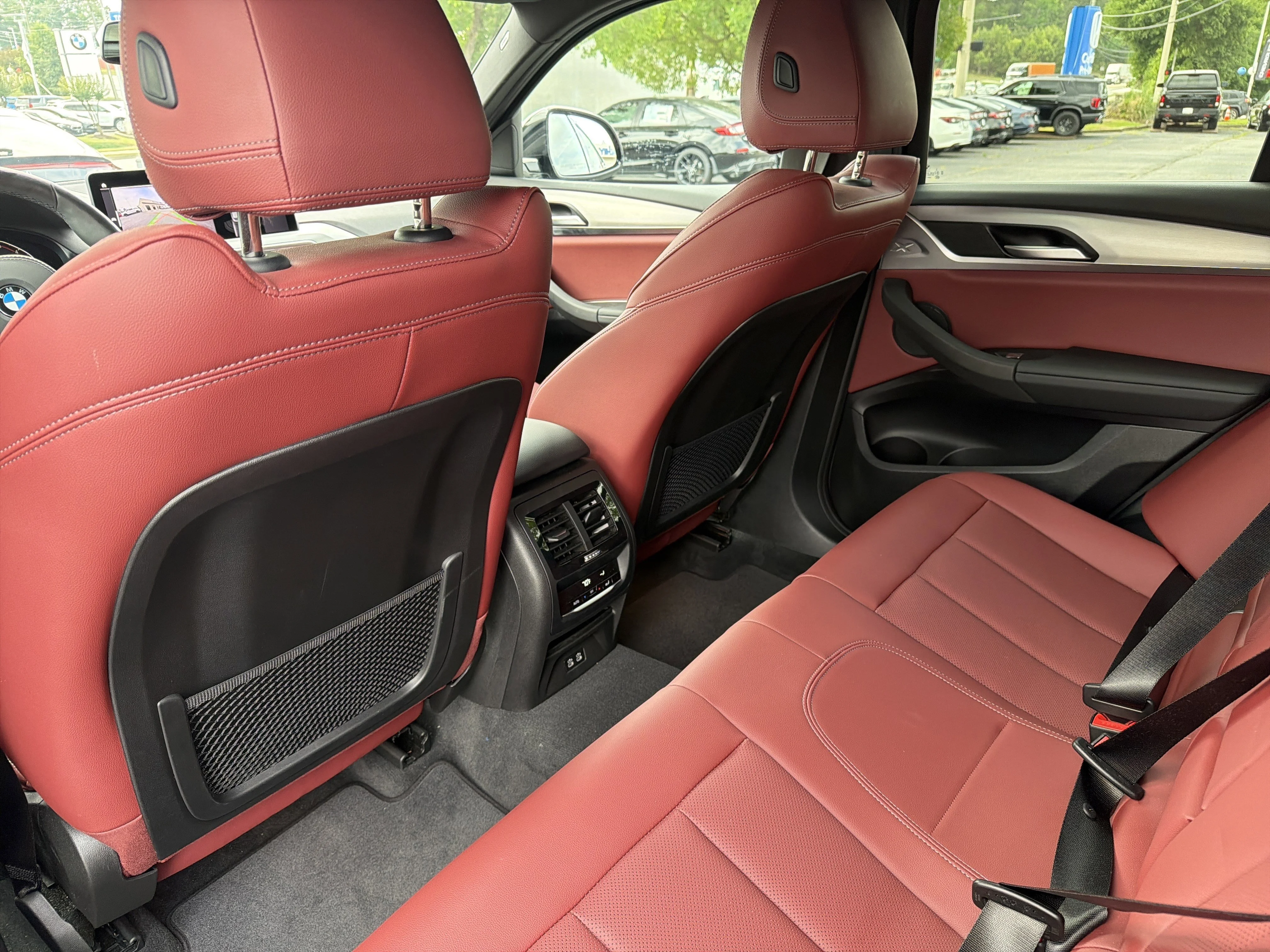 Certified Used 2025 Black Sapphire Metallic BMW xDrive30i image 20
