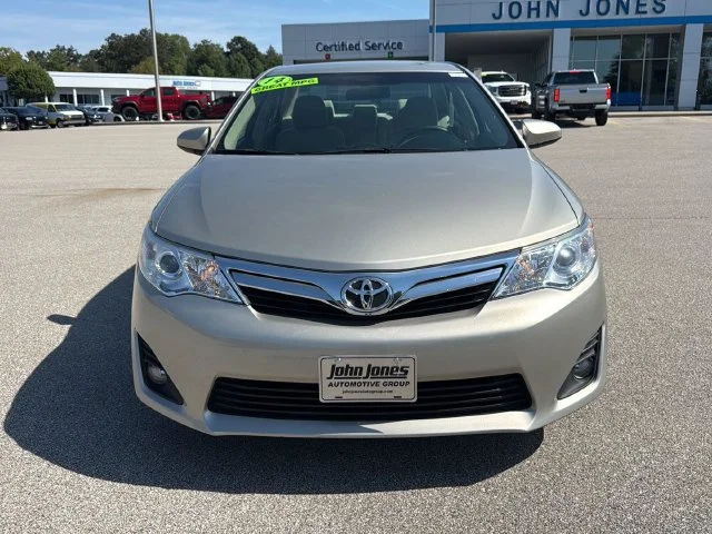 Used 2014 Creme Brulee Toyota LE image 17