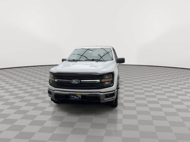 Used 2025 Oxford White Ford XLT image 32