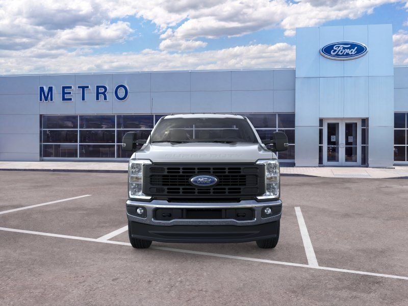 New 2026 Agate Black Metallic Ford XL image 7