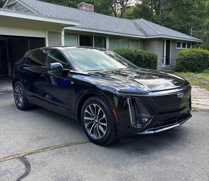 2024 Cadillac LYRIQ