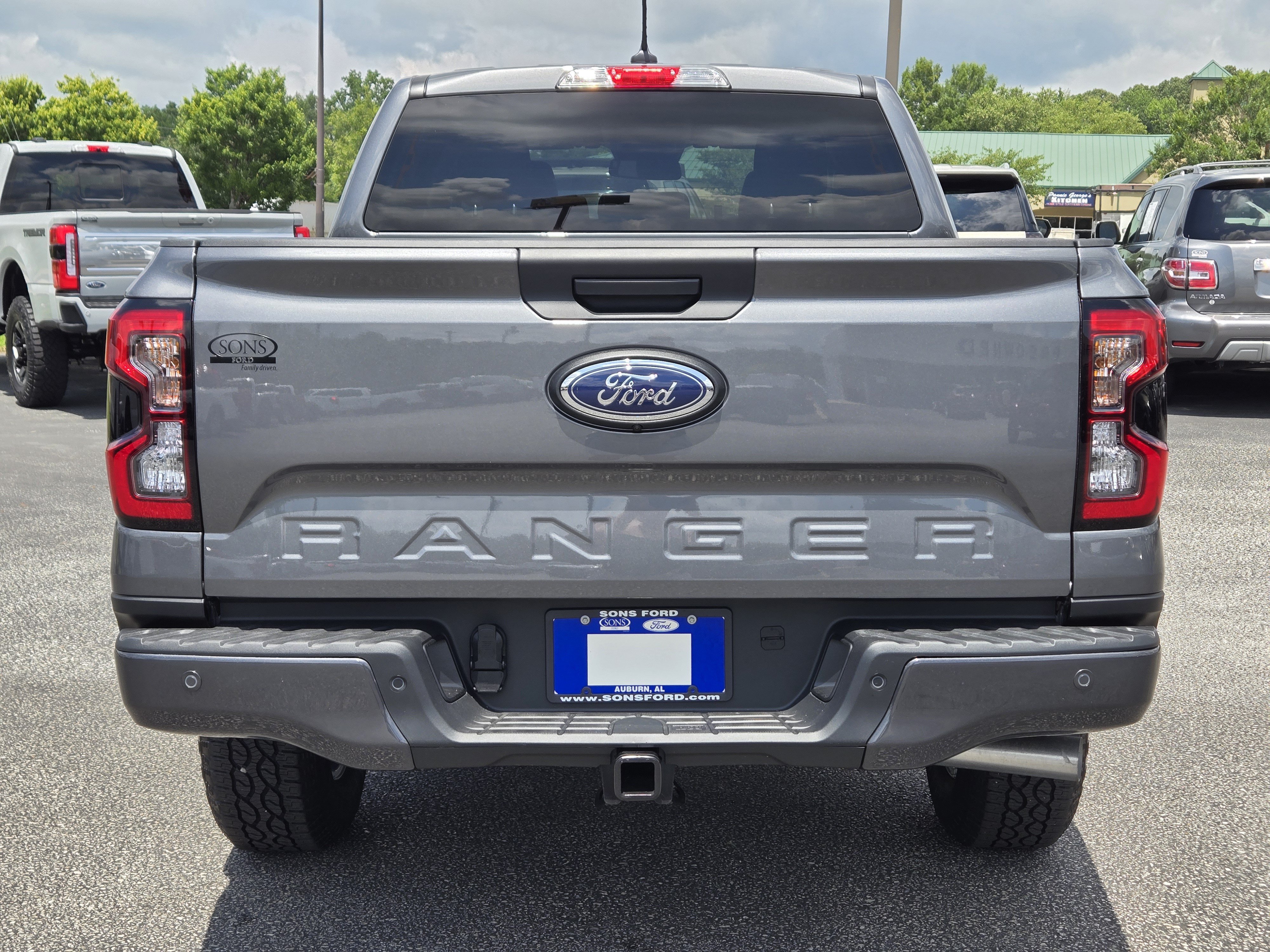 New 2026 Carbonized Gray Metallic FORD XLT image 9