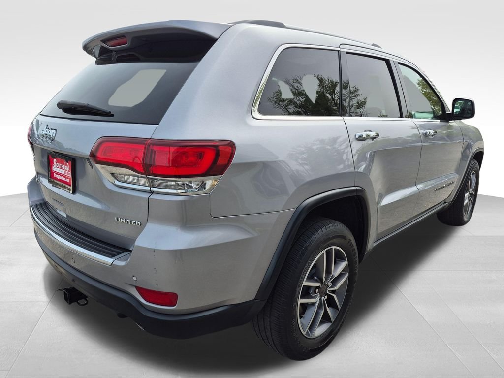 Used 2020 Silver Jeep Limited image 10