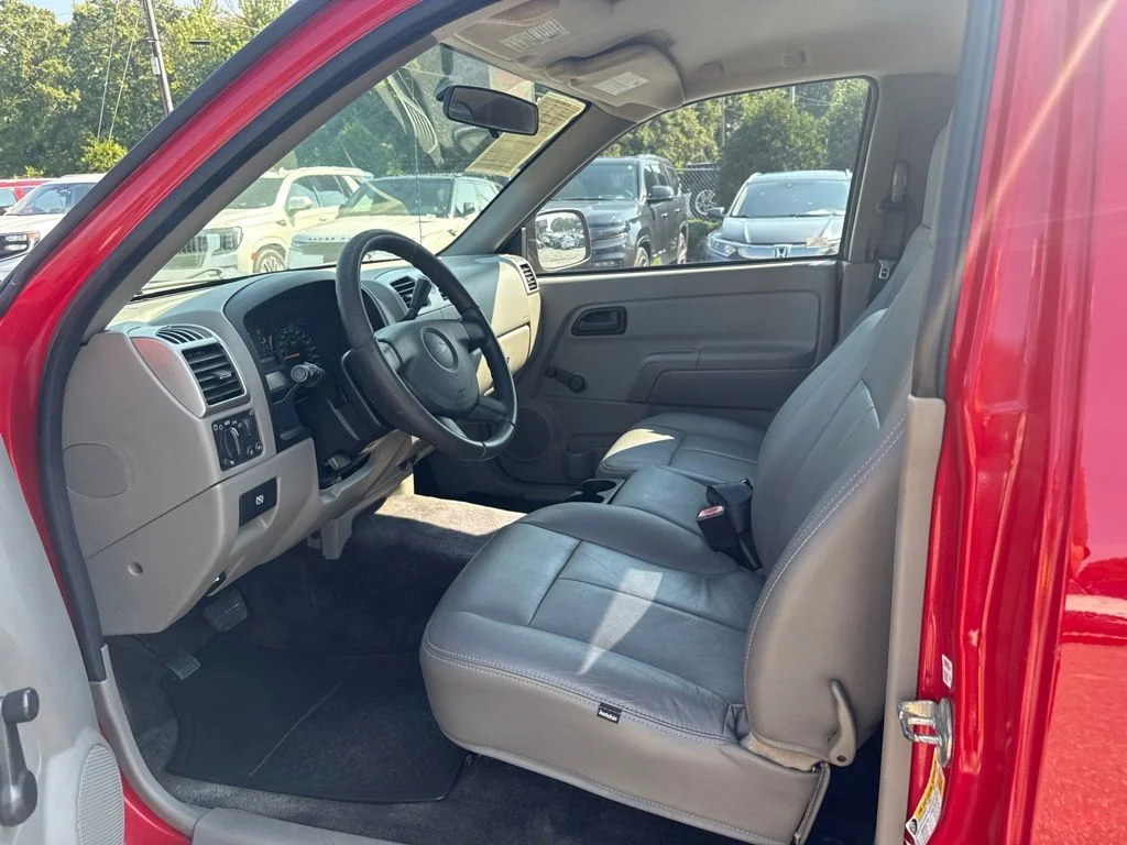 Used 2007 Red Chevrolet LS image 9