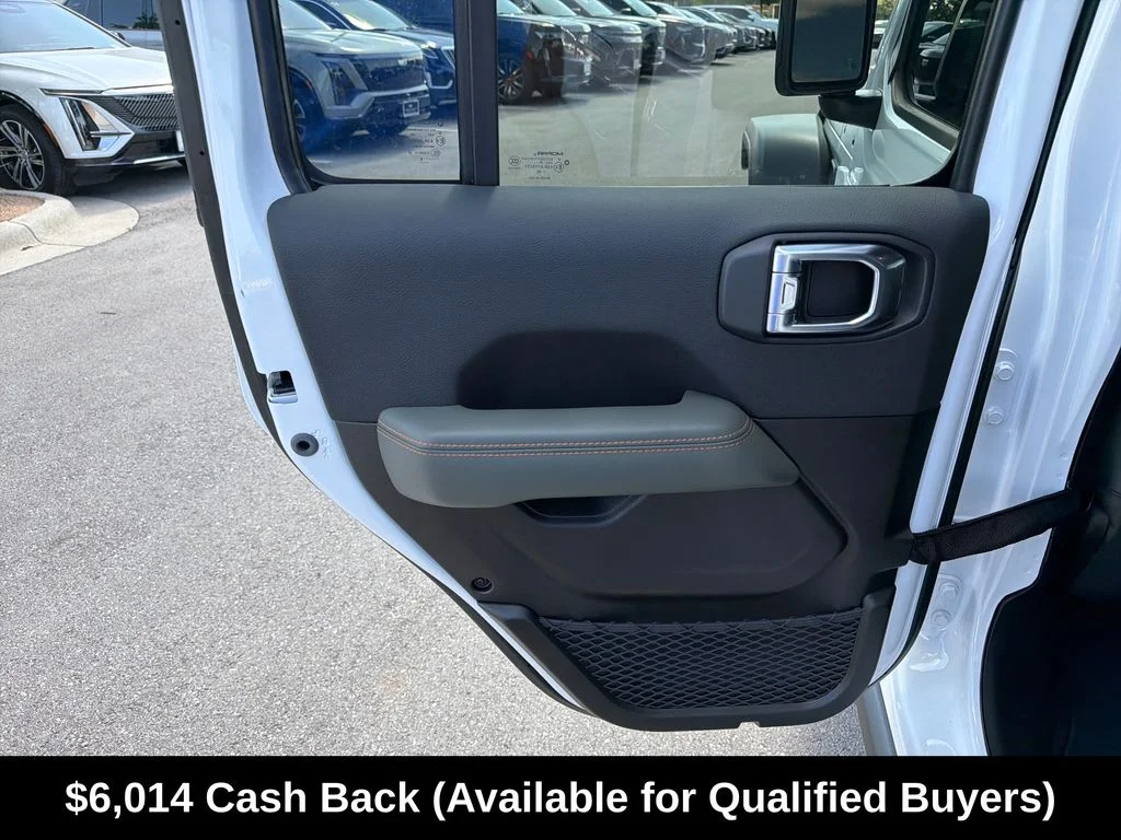 New 2026 Bright White Clearcoat Jeep Mojave image 31