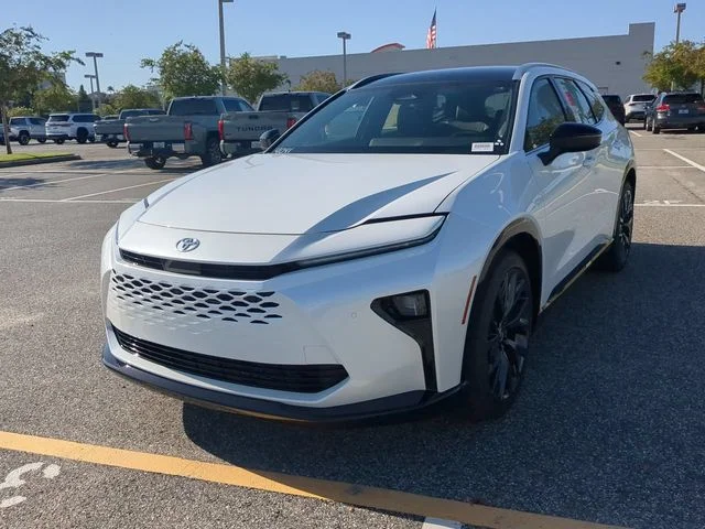 New 2026 Oxygen White Toyota Limited image 8