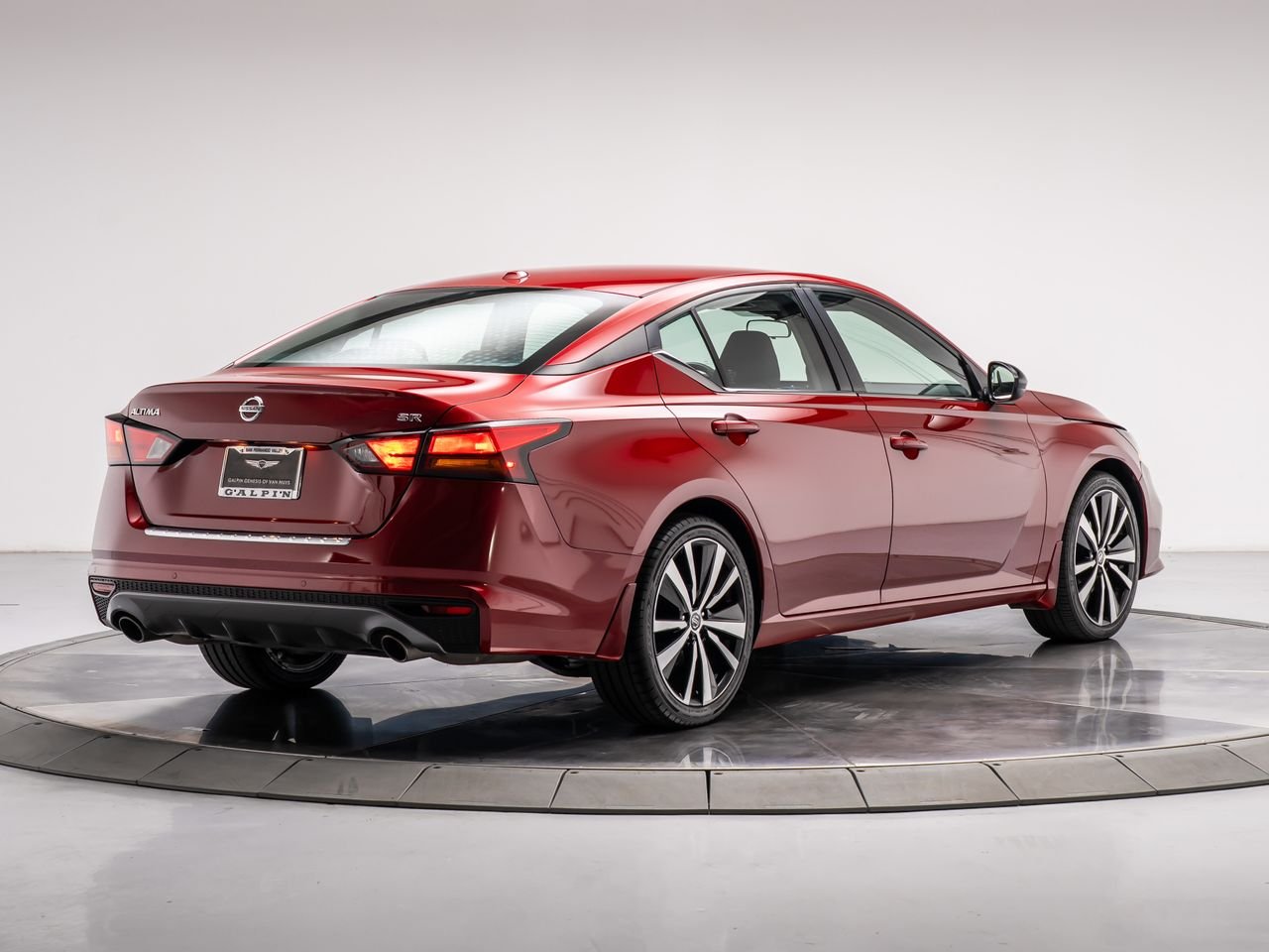 2022 Nissan Altima SR - Photo 5