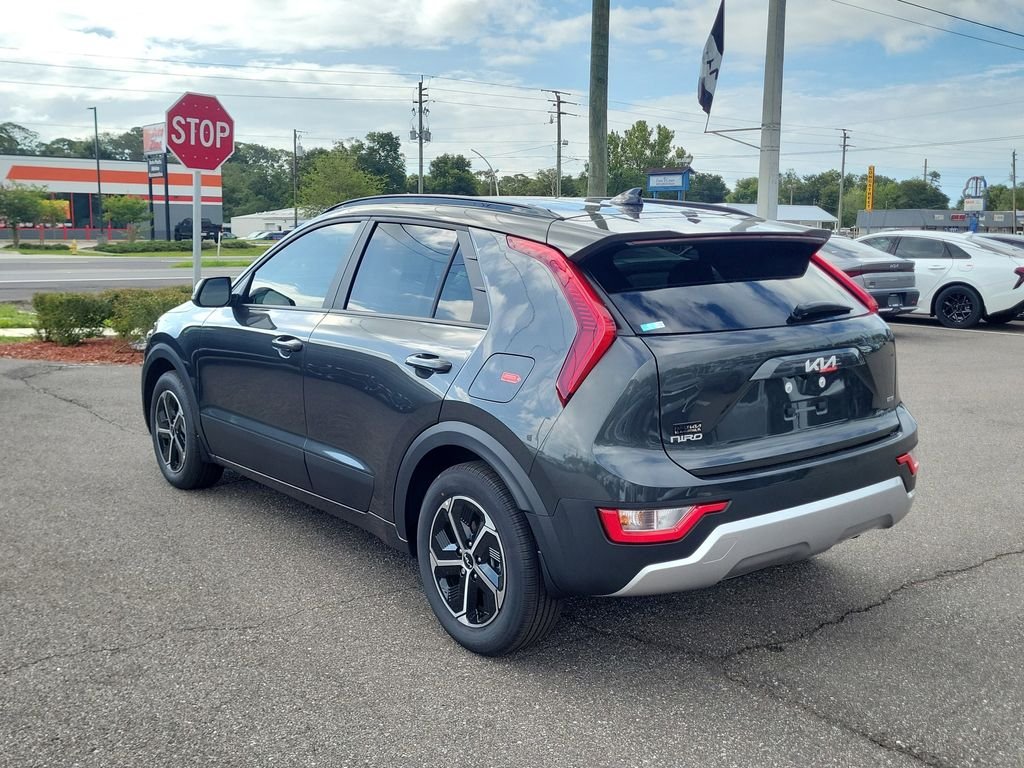 New 2026 Gray Kia LX image 4