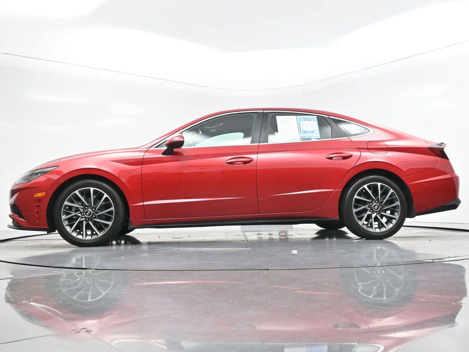 Used 2021 Calypso Red Hyundai Limited image 52